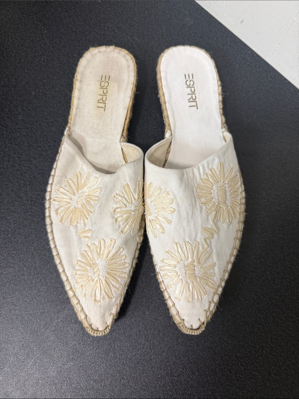 Esprit Cream Embroidered Pointed-Toe Slip-On Mules